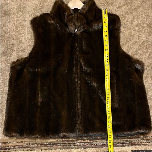 Dress Barn Rich Brown Faux Fur Vest - Picture 8 of 8